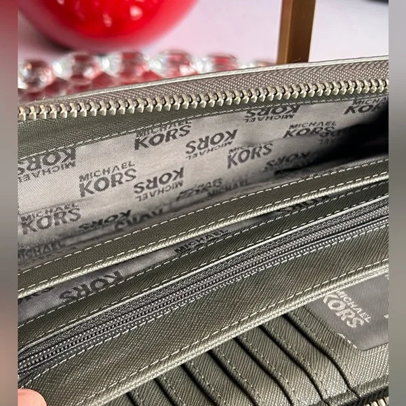 Michael Kors Metallic Logo Wallet with Gold Chain - Picture 10 of 12